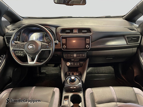 Nissan Leaf 9 of 16
