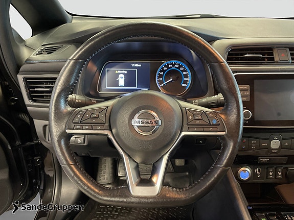 Nissan Leaf 12 of 16