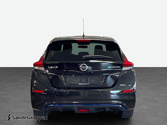 Nissan Leaf 4 of 16