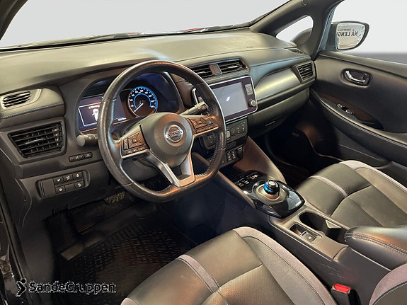 Nissan Leaf 11 of 16