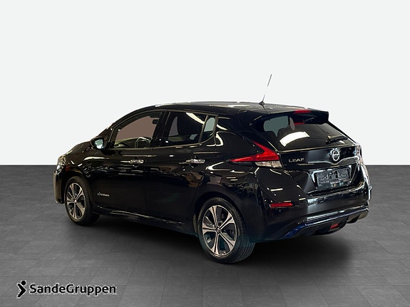 Nissan Leaf 3 of 16