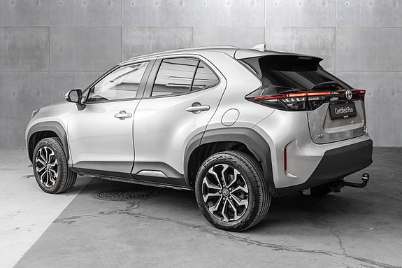 Toyota Yaris Cross 3 of 24