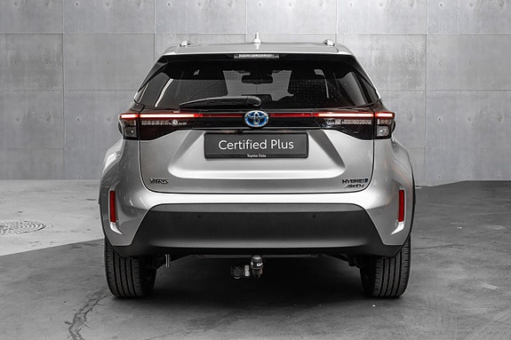 Toyota Yaris Cross 4 of 24