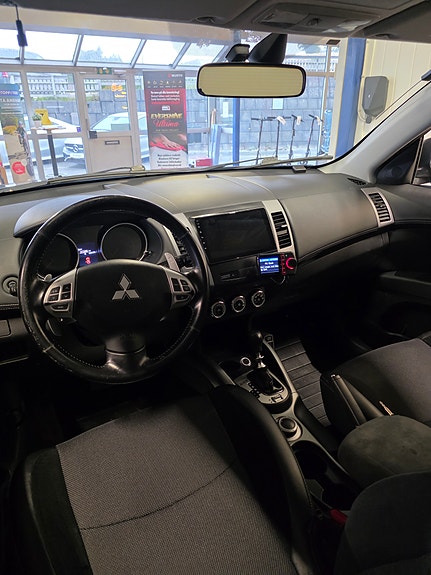Mitsubishi Outlander 8 of 20