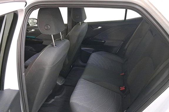 Volkswagen ID.3 6 of 17