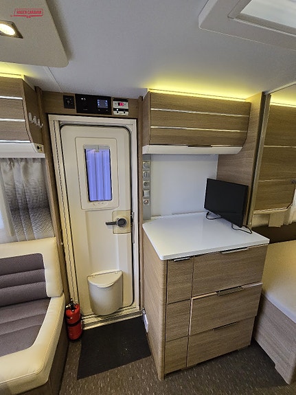 Adria Adora 572 UT - Skadevogn med mye utstyr 9 of 14