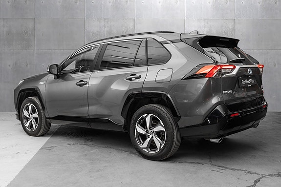 Toyota RAV4 3 of 24