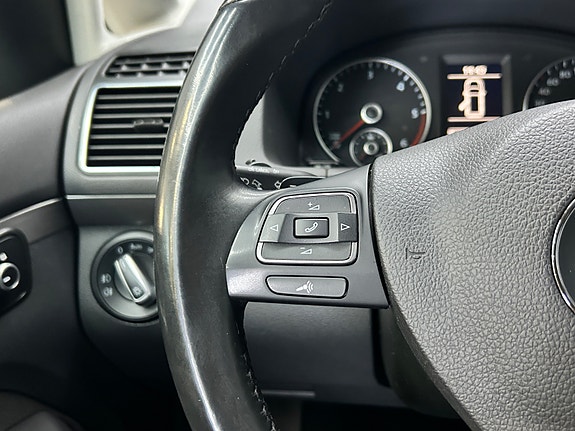 Volkswagen Touran 18 of 30