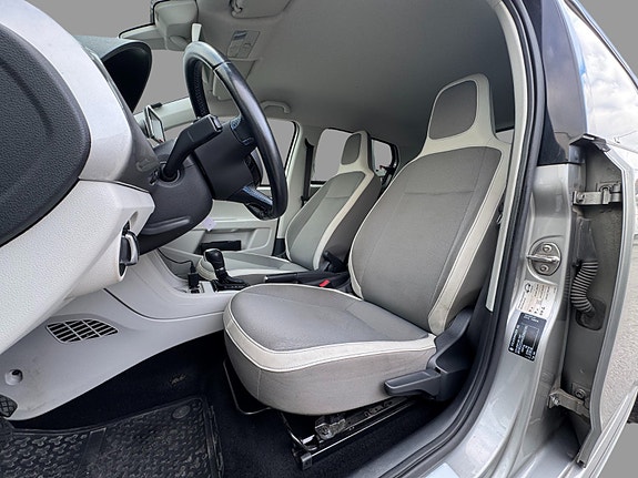 Volkswagen UP! 22 of 25