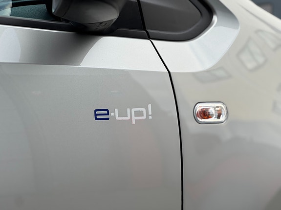 Volkswagen UP! 7 of 25