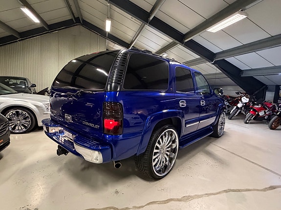 Chevrolet Tahoe 4 of 16