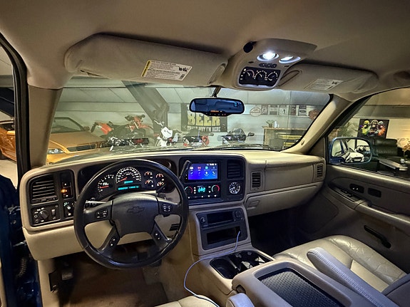 Chevrolet Tahoe 13 of 16