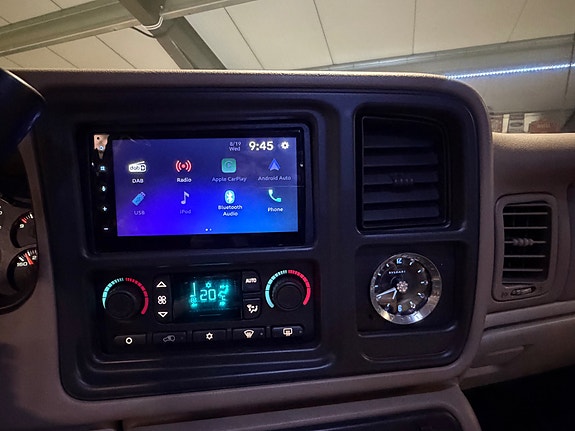 Chevrolet Tahoe 14 of 16