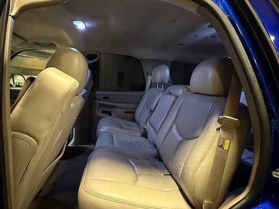 Chevrolet Tahoe 11 of 16