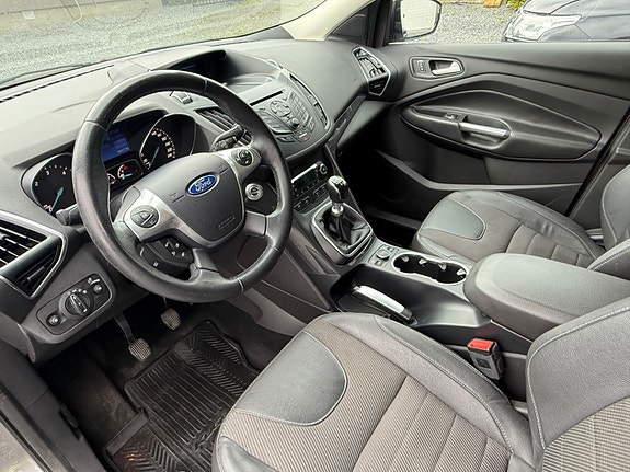 Ford Kuga 11 of 16
