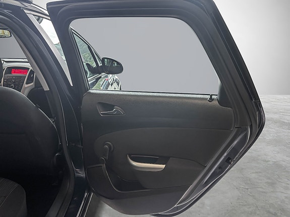 Opel Astra 19 of 24