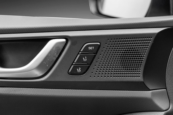 Hyundai IONIQ 17 of 28