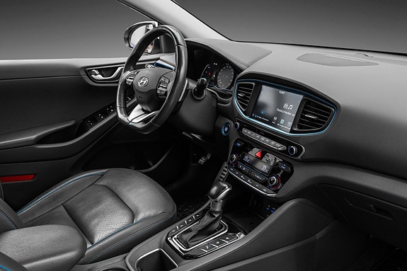 Hyundai IONIQ 28 of 28