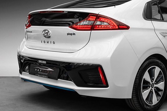 Hyundai IONIQ 4 of 28