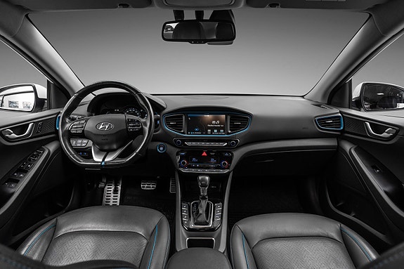 Hyundai IONIQ 19 of 28