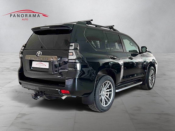 Toyota Land Cruiser 4 of 29