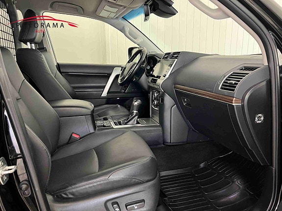 Toyota Land Cruiser 20 of 29