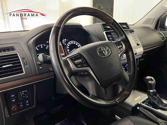 Toyota Land Cruiser 10 of 29