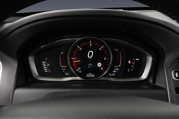 Volvo XC60 22 of 30