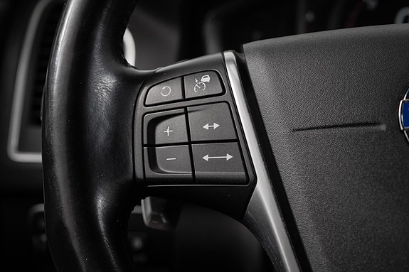 Volvo XC60 21 of 30