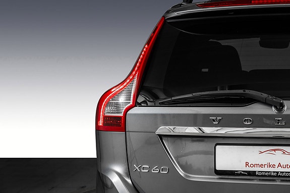 Volvo XC60 13 of 30
