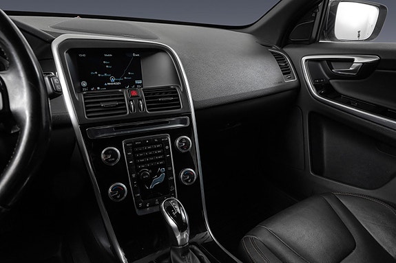 Volvo XC60 23 of 30