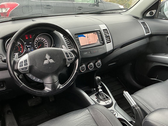 Mitsubishi Outlander 14 of 21