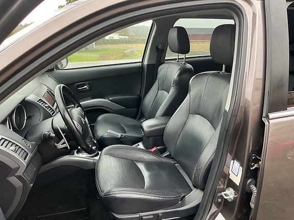 Mitsubishi Outlander 18 of 21