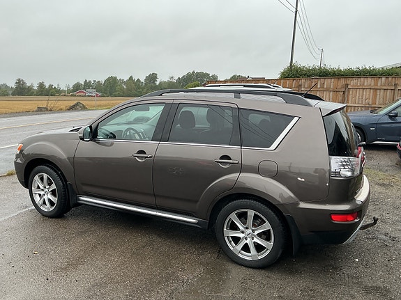 Mitsubishi Outlander 12 of 21
