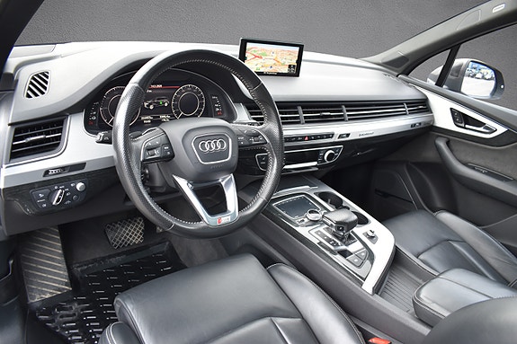 Audi Q7 15 of 30