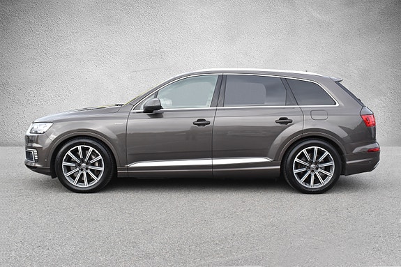 Audi Q7 9 of 30