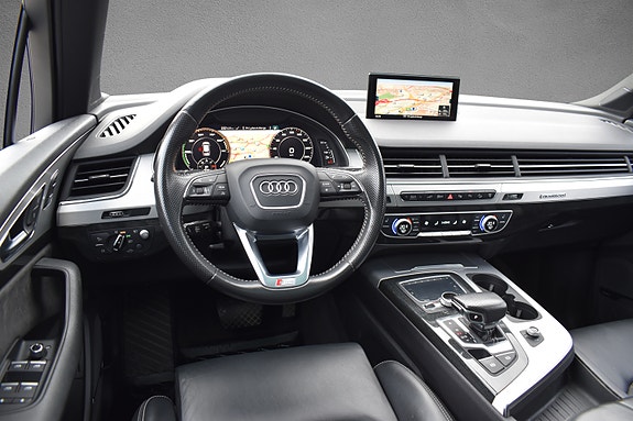 Audi Q7 16 of 30