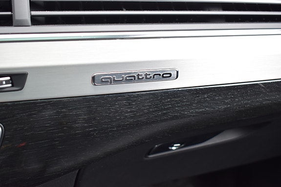 Audi Q7 30 of 30