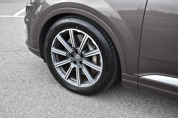 Audi Q7 10 of 30