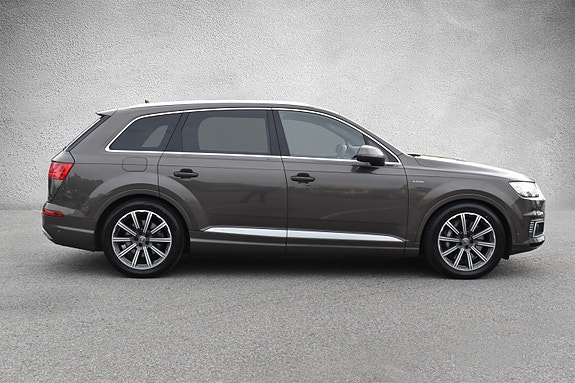 Audi Q7 8 of 30