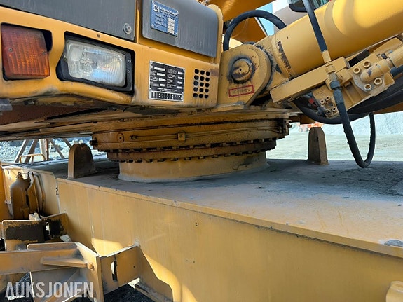 Liebherr A 932 Litronic 13 of 30