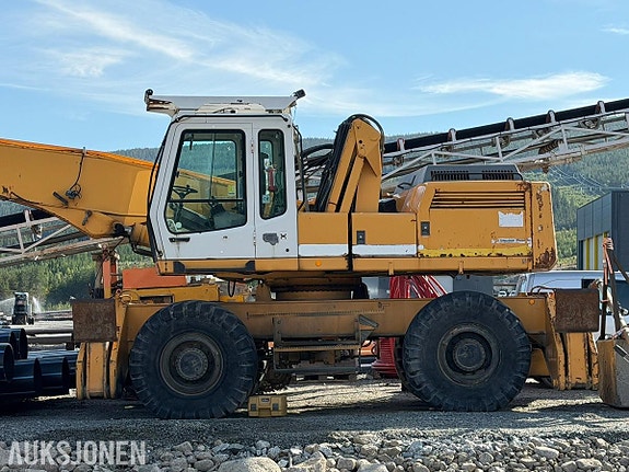 Liebherr A 932 Litronic 4 of 30