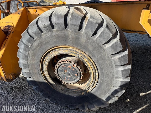Liebherr A 932 Litronic 9 of 30