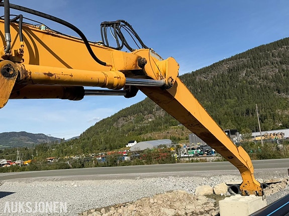 Liebherr A 932 Litronic 18 of 30