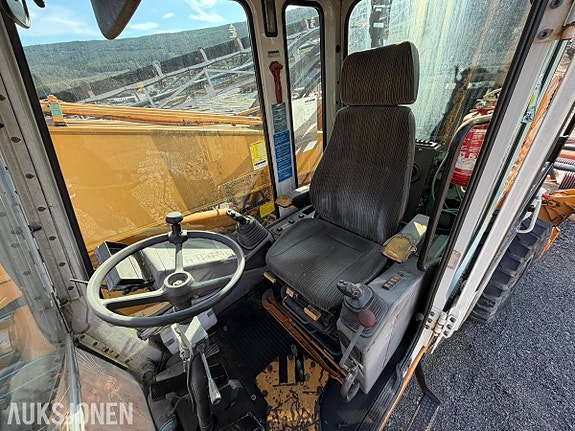 Liebherr A 932 Litronic 30 of 30