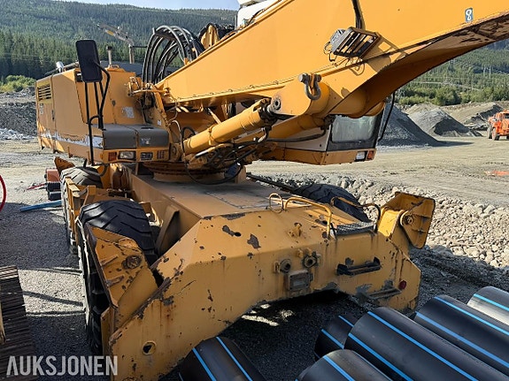Liebherr A 932 Litronic 16 of 30