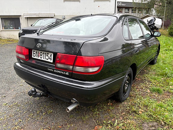 Toyota Carina E 2 of 7
