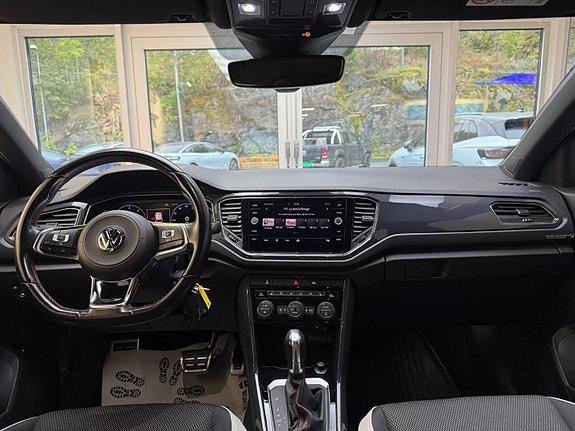 Volkswagen T-Roc 9 of 15