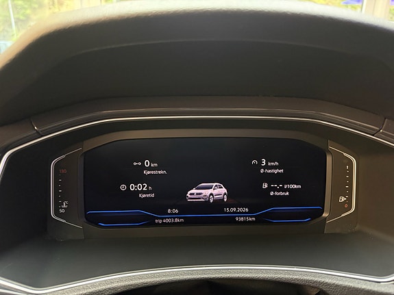 Volkswagen T-Roc 15 of 15