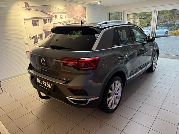 Volkswagen T-Roc 2 of 15